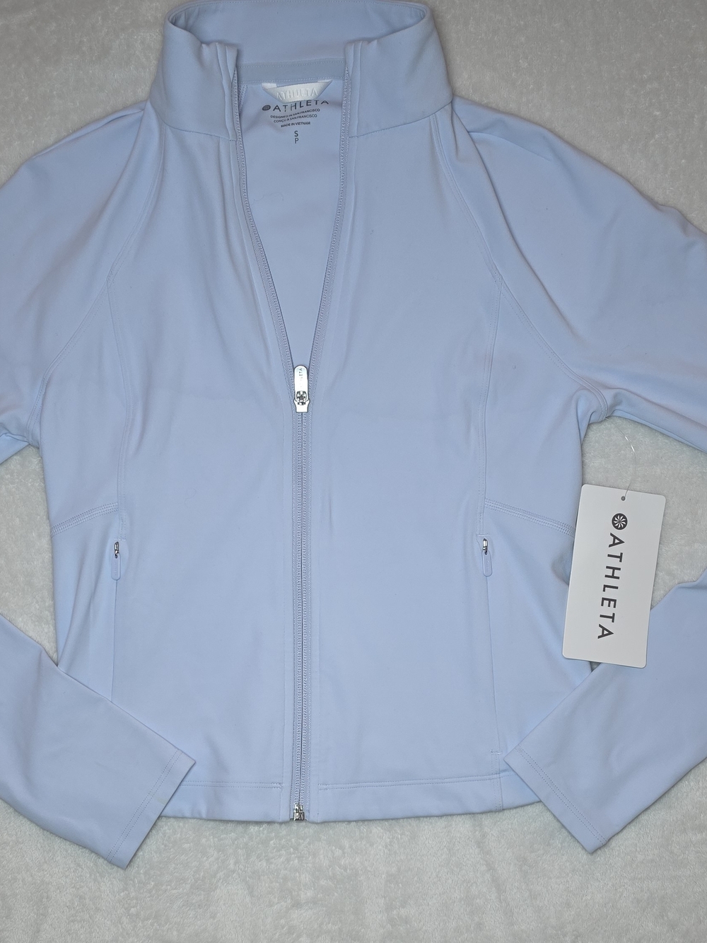 NWT Athleta Salutation Crop Jacket Light Blue Size S Powervita Full Zip